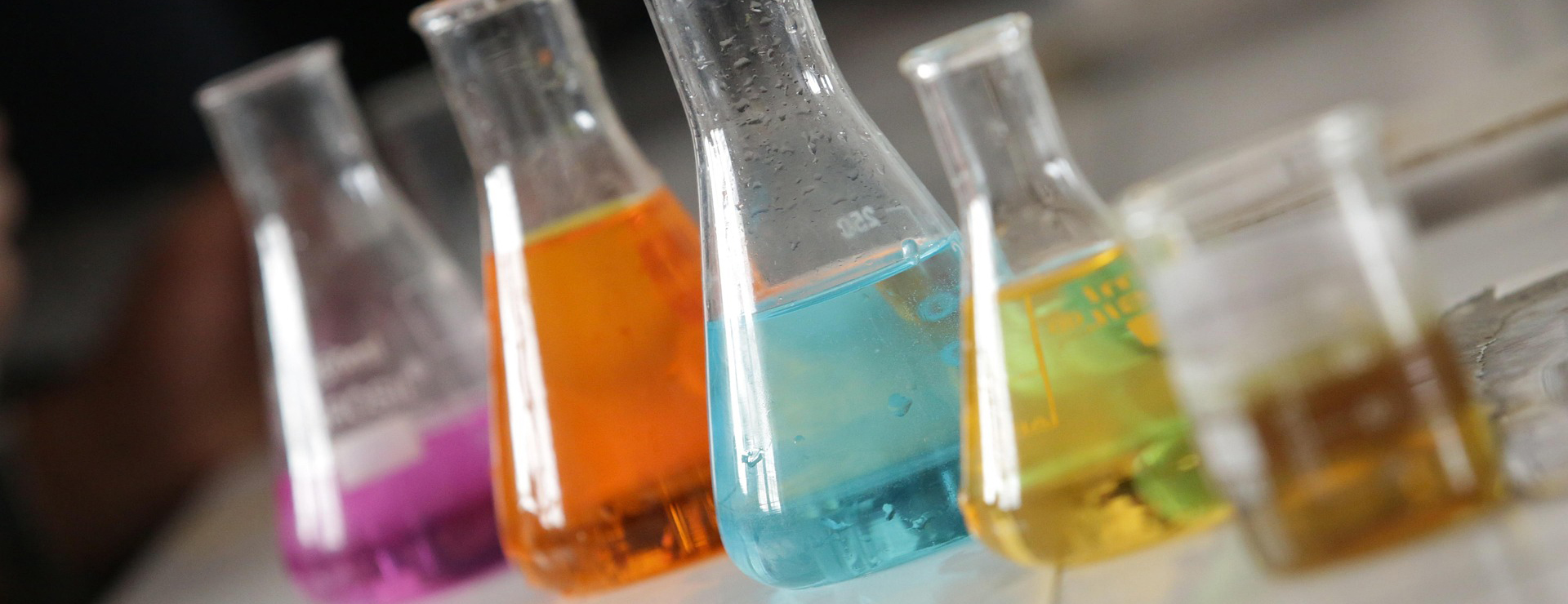 Zwembadverkoopwinkel -Zwembadverkoopwinkel chemistry 3533039 1920